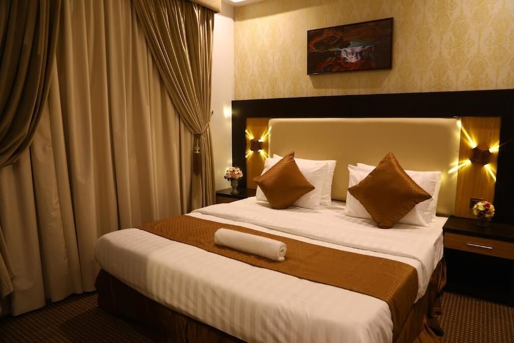 Фото Golden Rest Hotel