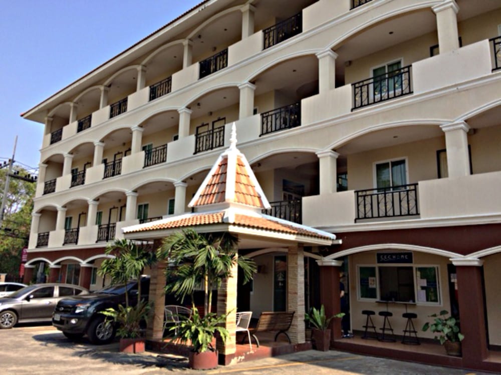 Фото Eec Home North Pattaya - Naklua