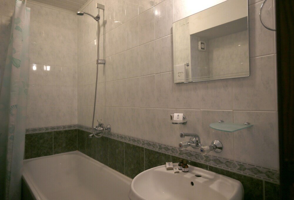 Фото Hotel Corona by Asteri Hotels