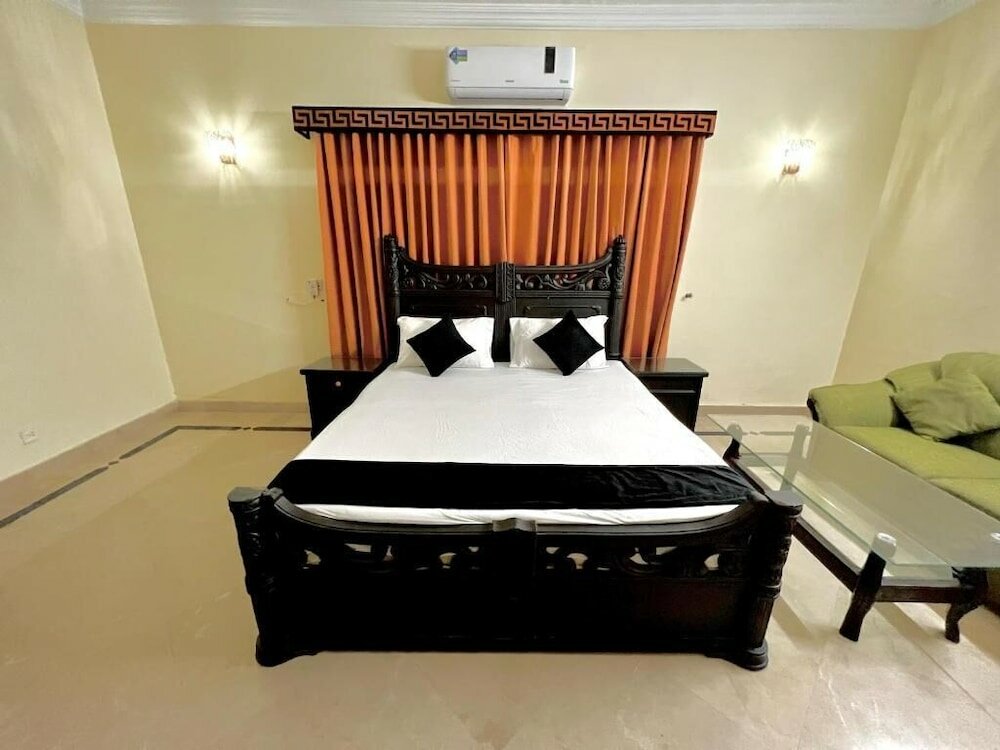 Фото Step Inn Guest House Islamabad