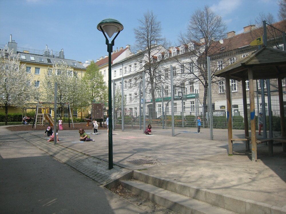 Фото Westend City Hostel GmbH