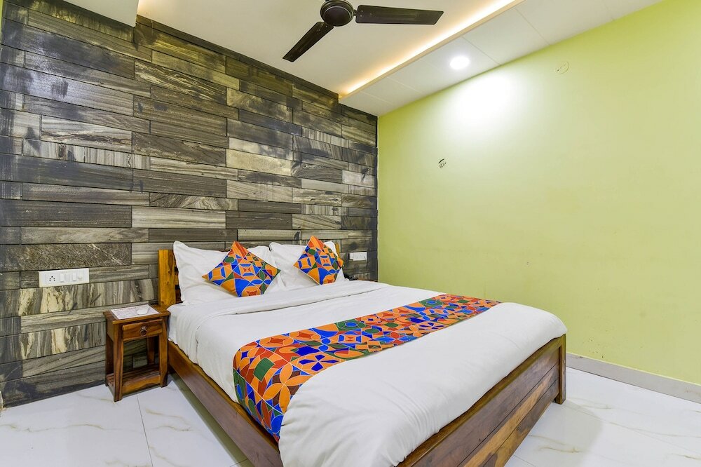 Фото Fabexpress Rani Bagh