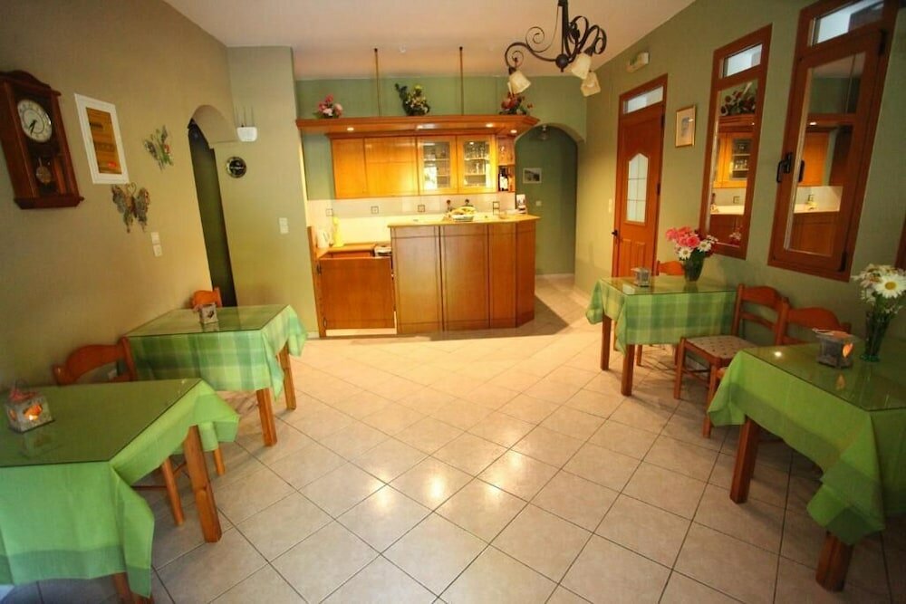 Фото Argiroupolis Maria Rooms