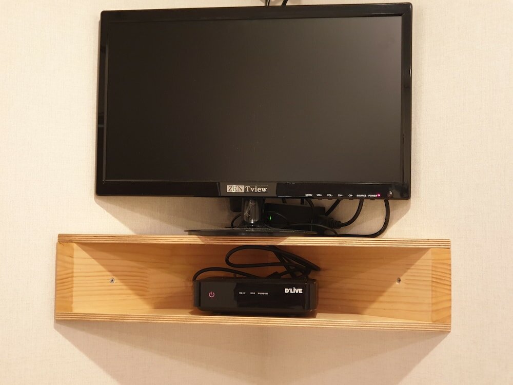 Фото Slow Tree House Hongdae - Caters to Women