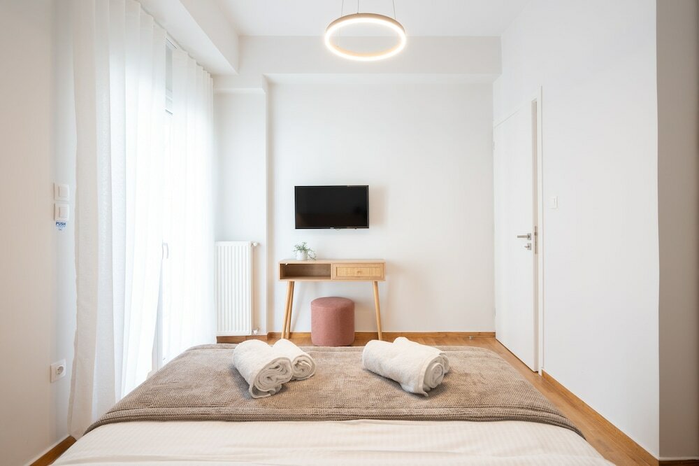 Фото Deluxe 4 Bedrooms Apartment in Athens Center