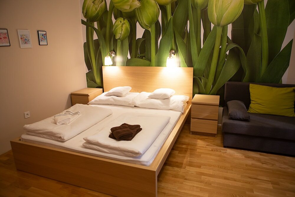 Фото Hunyadi Panzió- Apartmanház