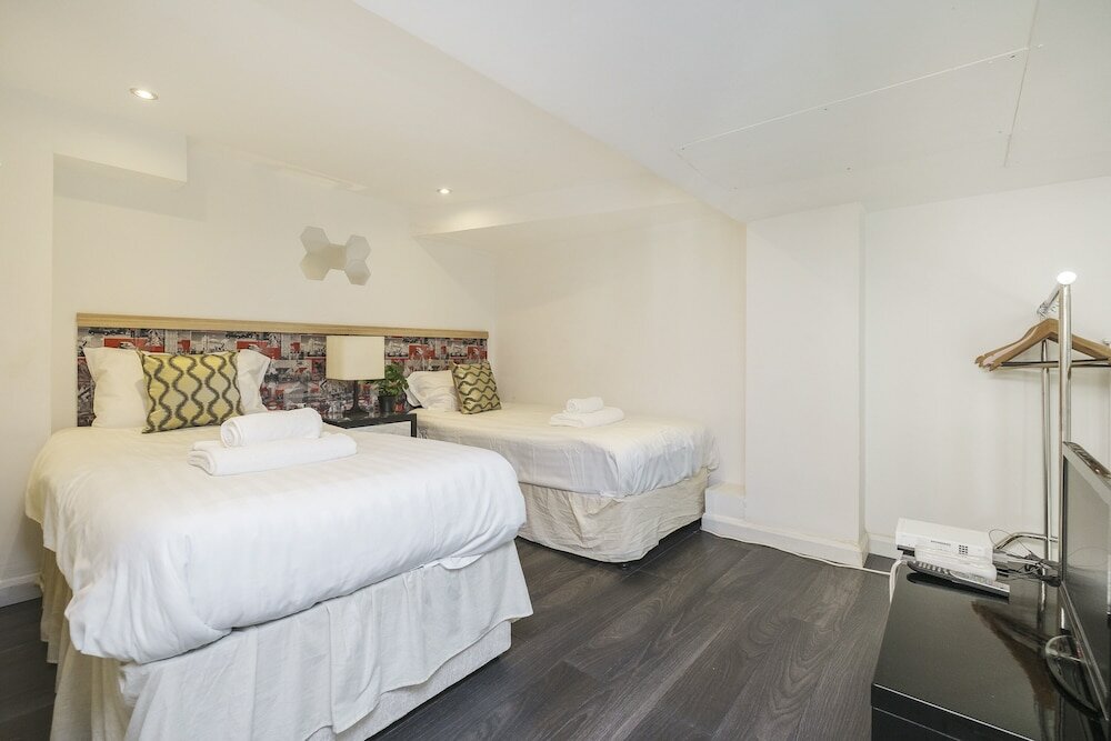 Фото My Serviced Space - Bridges Court Road