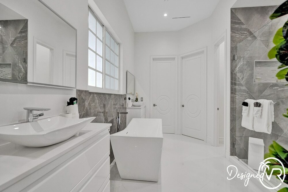 Фото Casa Nobu Modern 6br w Pool & Gameroom