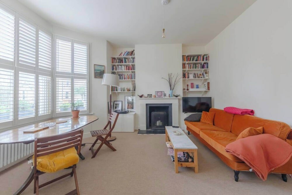 Фото Bright & Charming 1bd Flat - Clapton