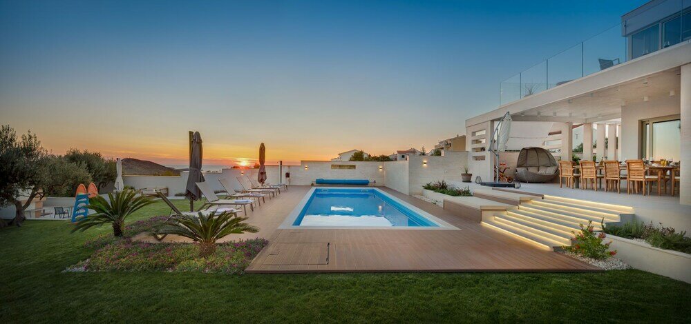 Фото Luxury Villa Cinderella with Swimming Pool