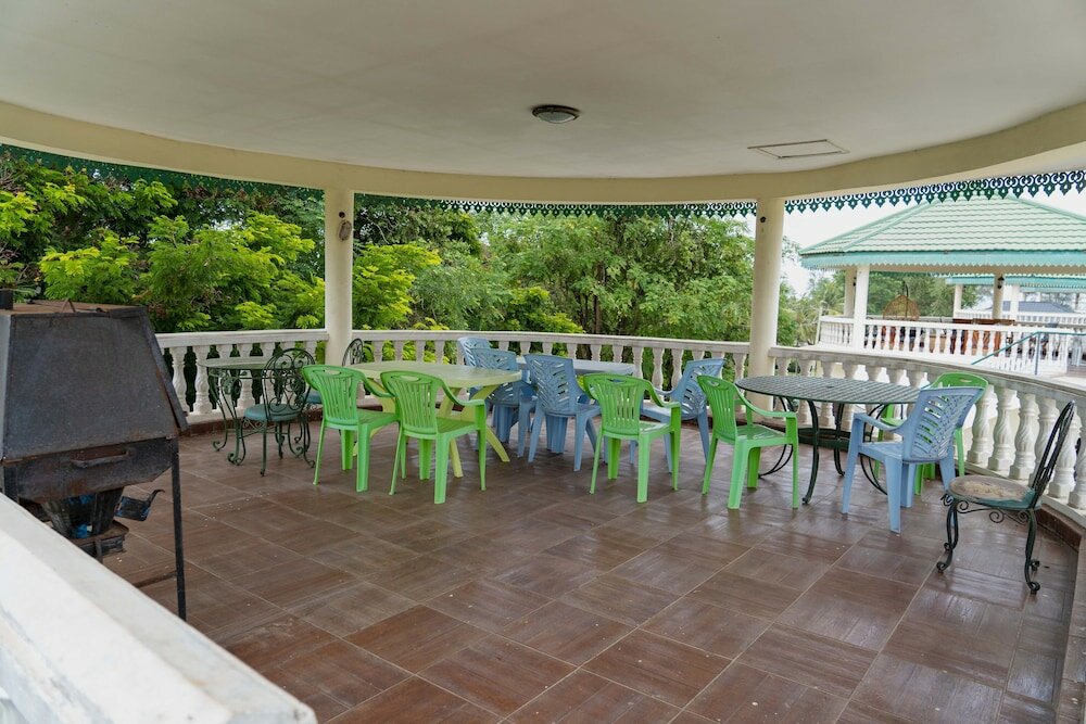 Фото Mini-Mansion Villa Adjacent To The Beach
