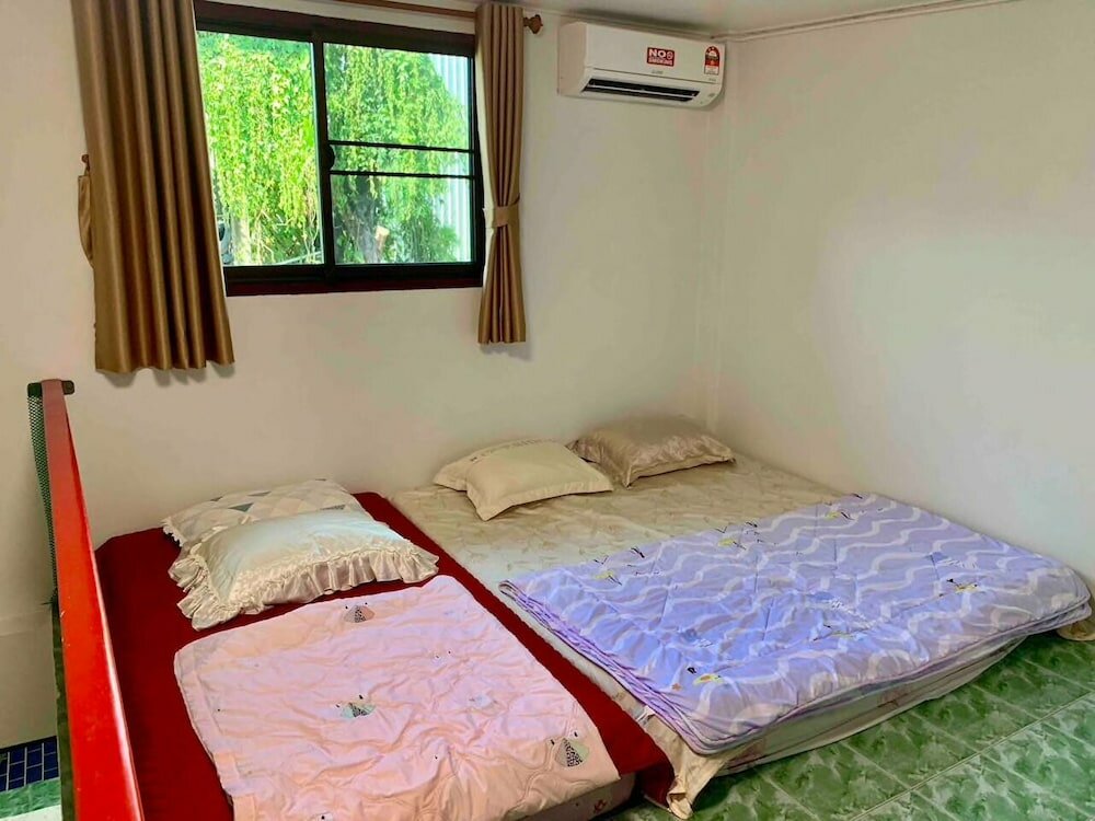 Фото Srithong Guesthouse