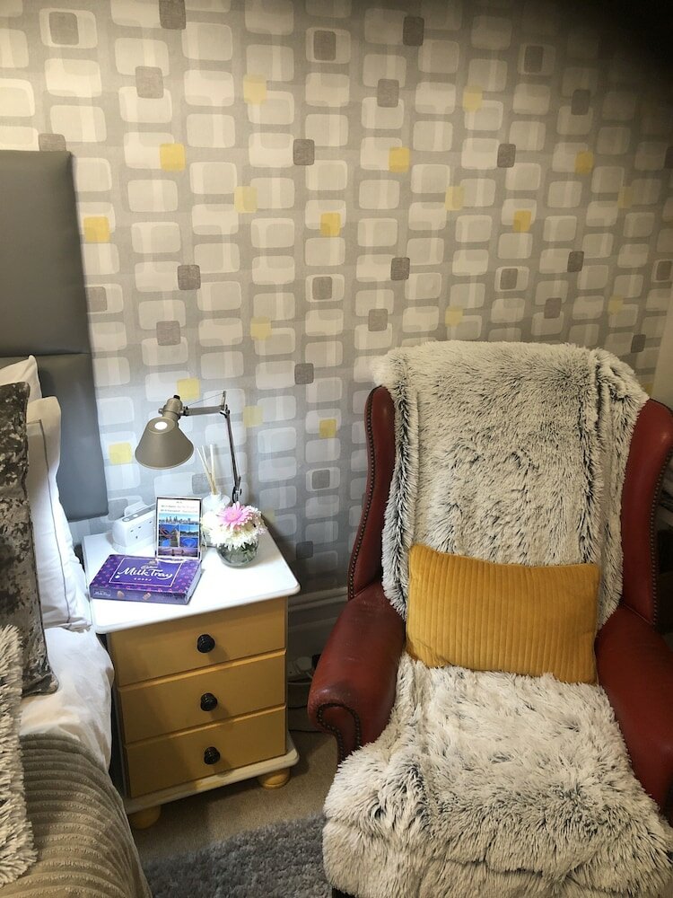 Фото Charing Cross Rooms - B&b