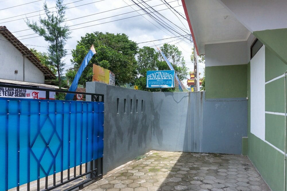 Фото RedDoorz @ Wr Supratman Pacitan