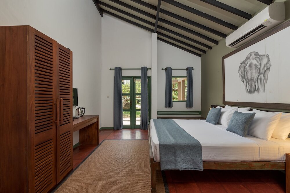 Фото Elephant Reach Yala