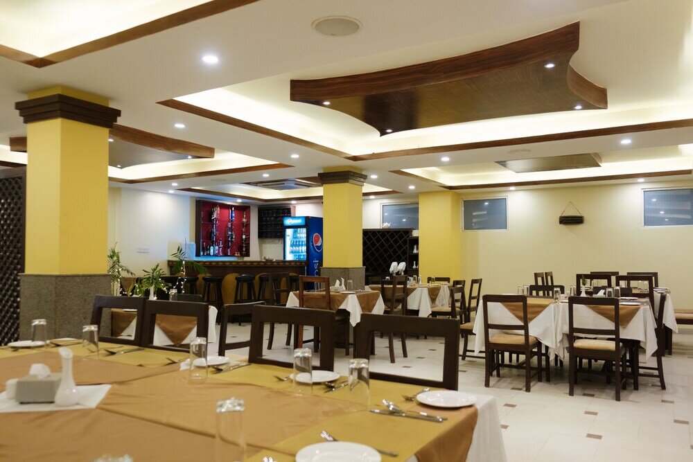 Фото Forbes Hotel and Apartment