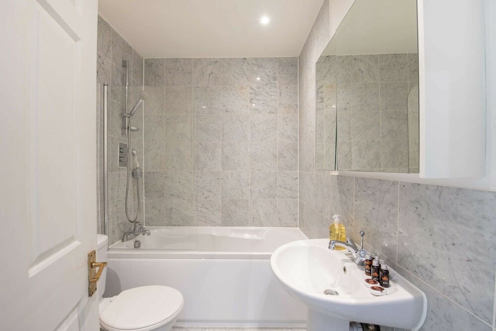 Фото Somerset Court Apartments