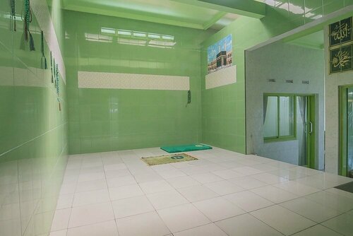 Гостиница RedDoorz Syariah near Museum Wisma Karya Subang в Субанге