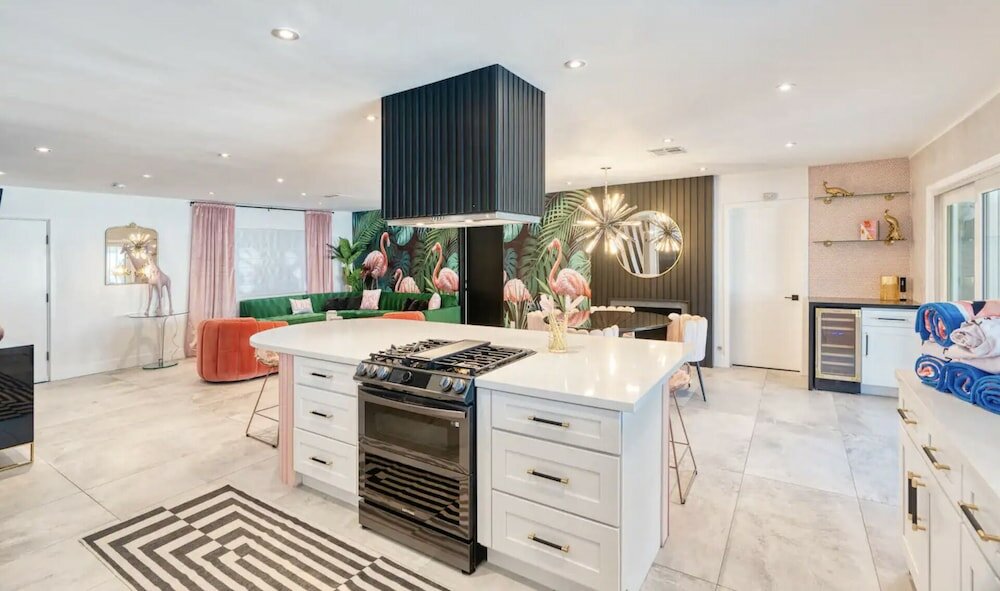 Фото Side by Side Lux Homes