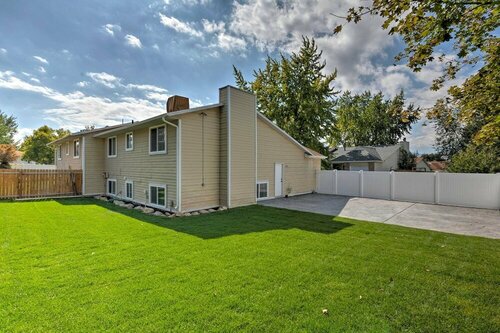 Гостиница Salt Lake City Area Home 20mi to Snowbird & Alta в Санди