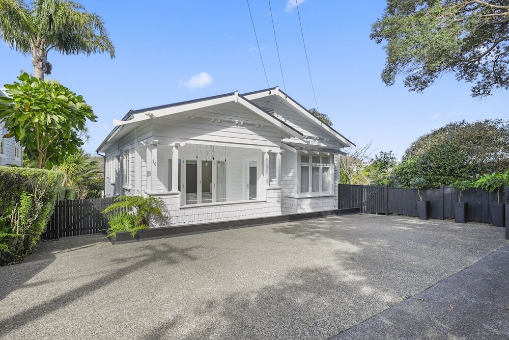 Фото Grey Lynn - Grandeur - Cafe Lifestyle