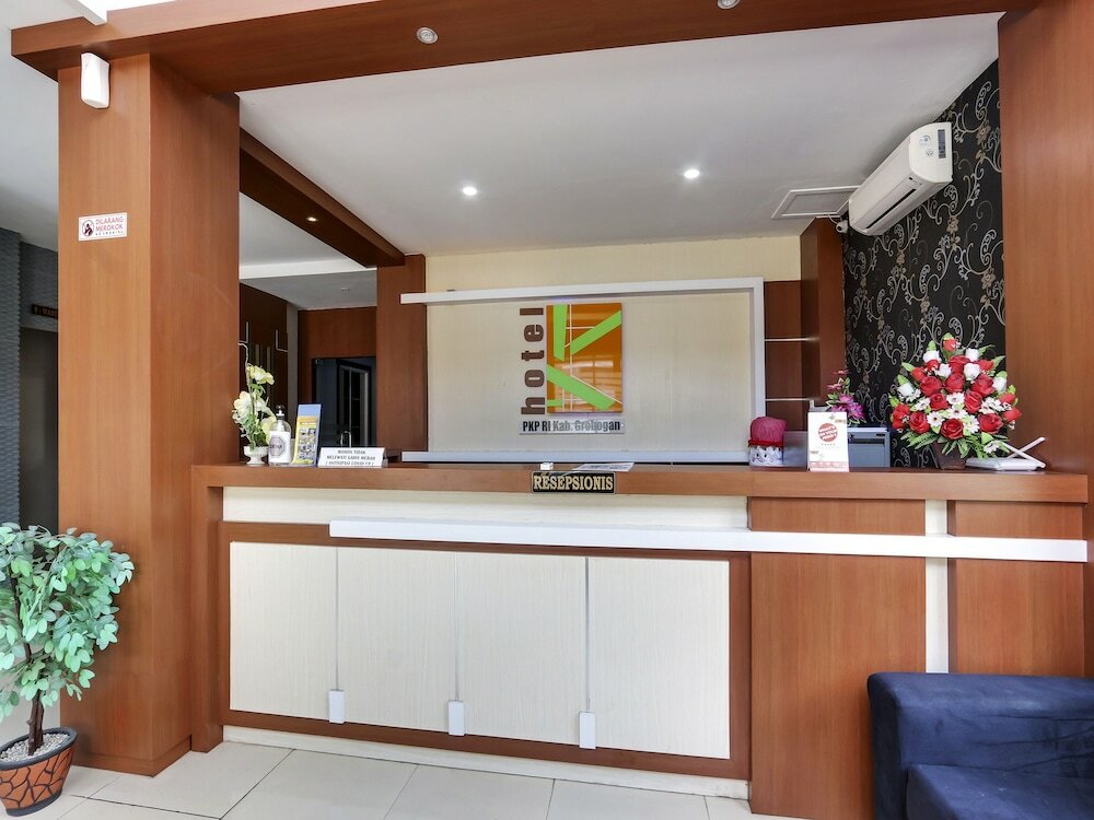 Фото Oyo Flagship 90973 Hotel Karunia Pkpri