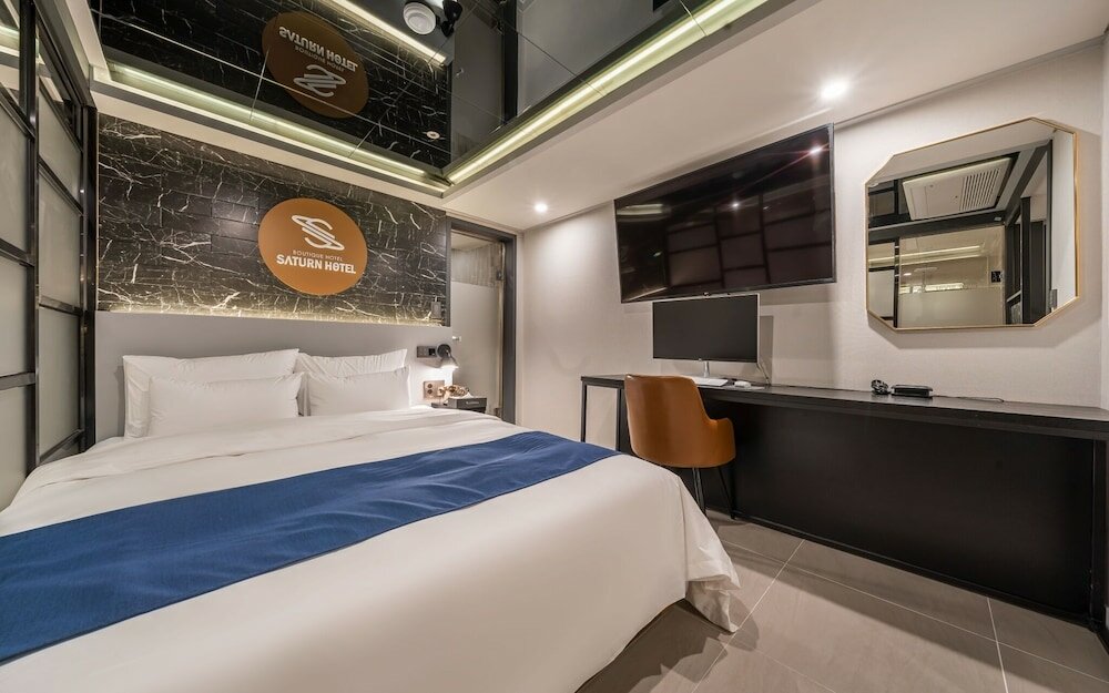 Фото Saturn Hotel