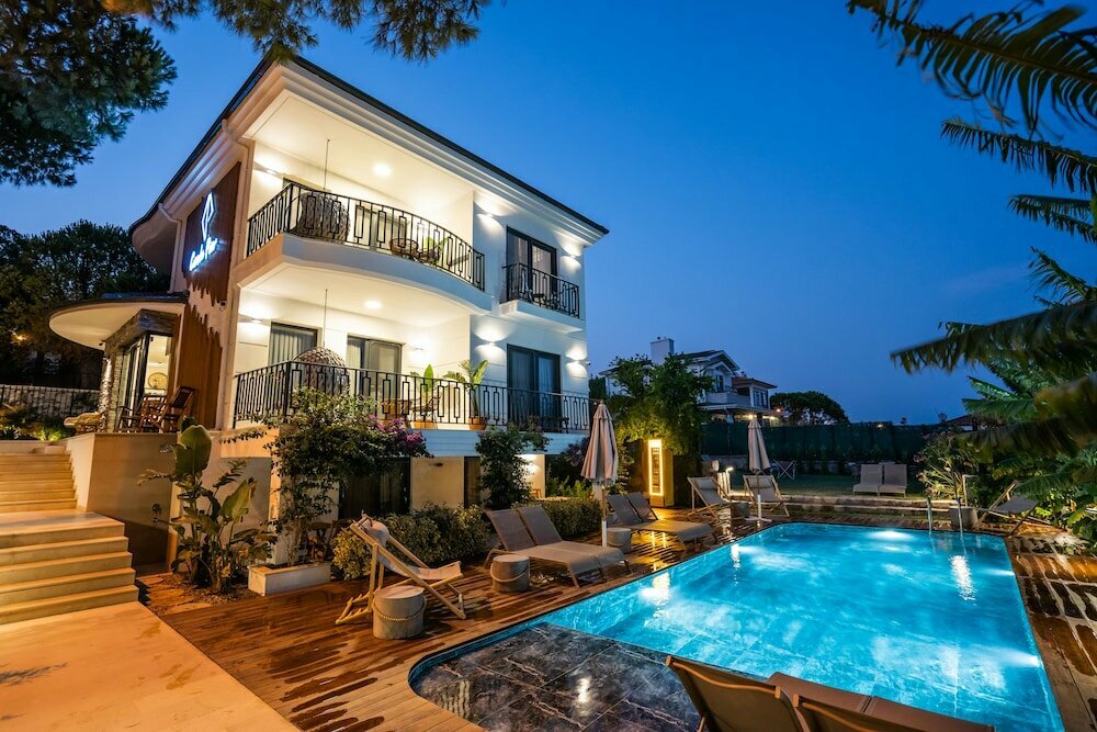 Hotel Canda Pier, Ayvalik, photo