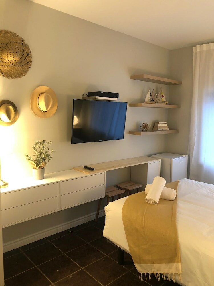 Фото Hotel Rosemont