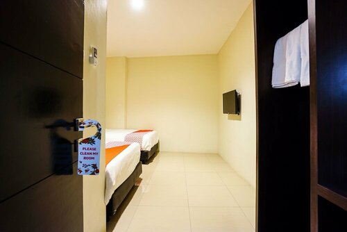 Гостиница Oyo 1769 Rid's Hotel в Манадо