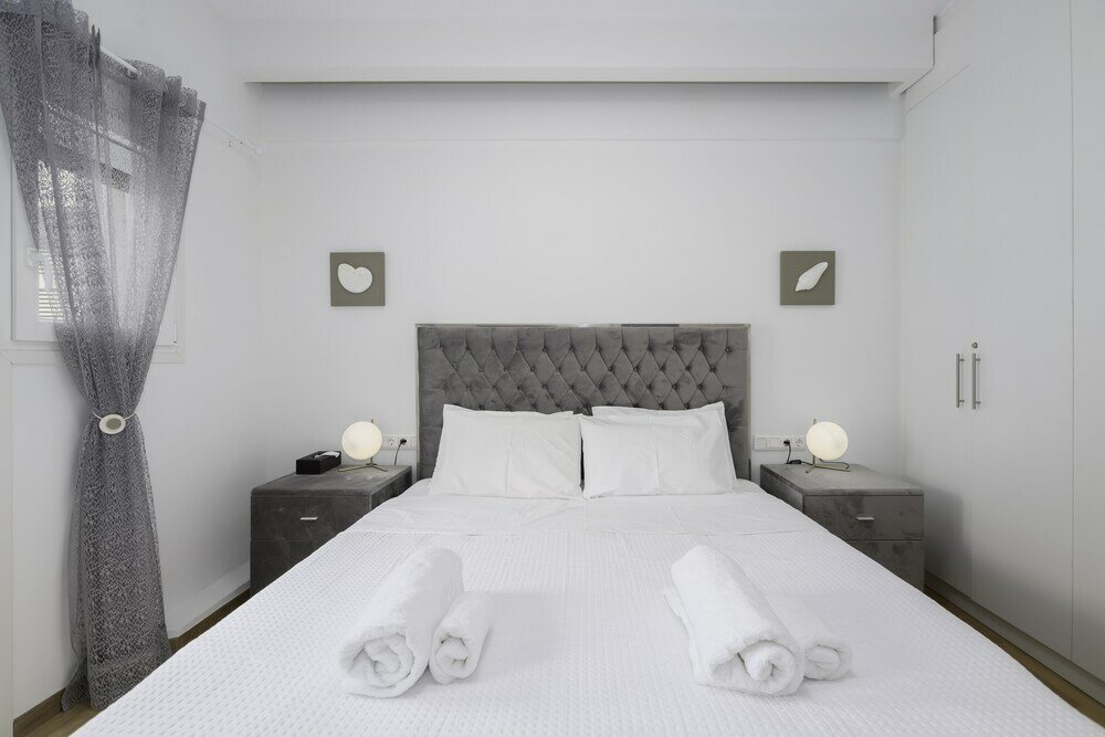 Фото Lush Emerald apt in the heart of Athens