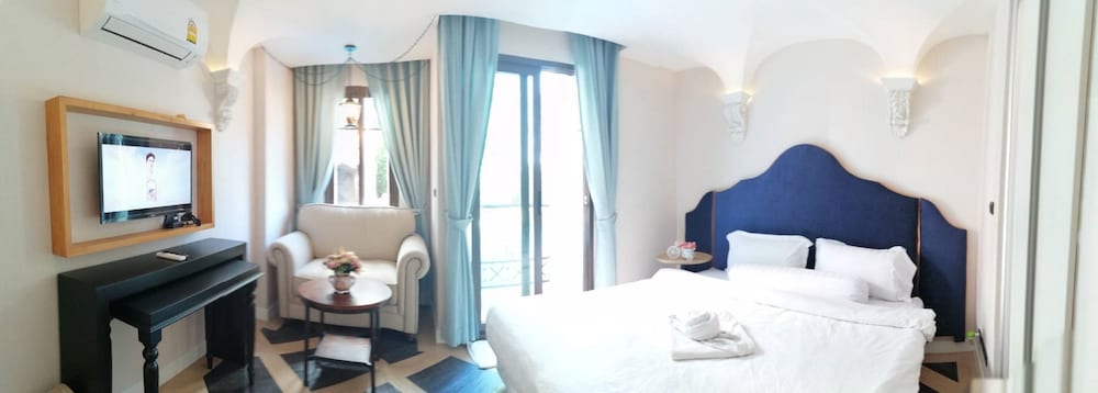 Фото Espana Condo by Som