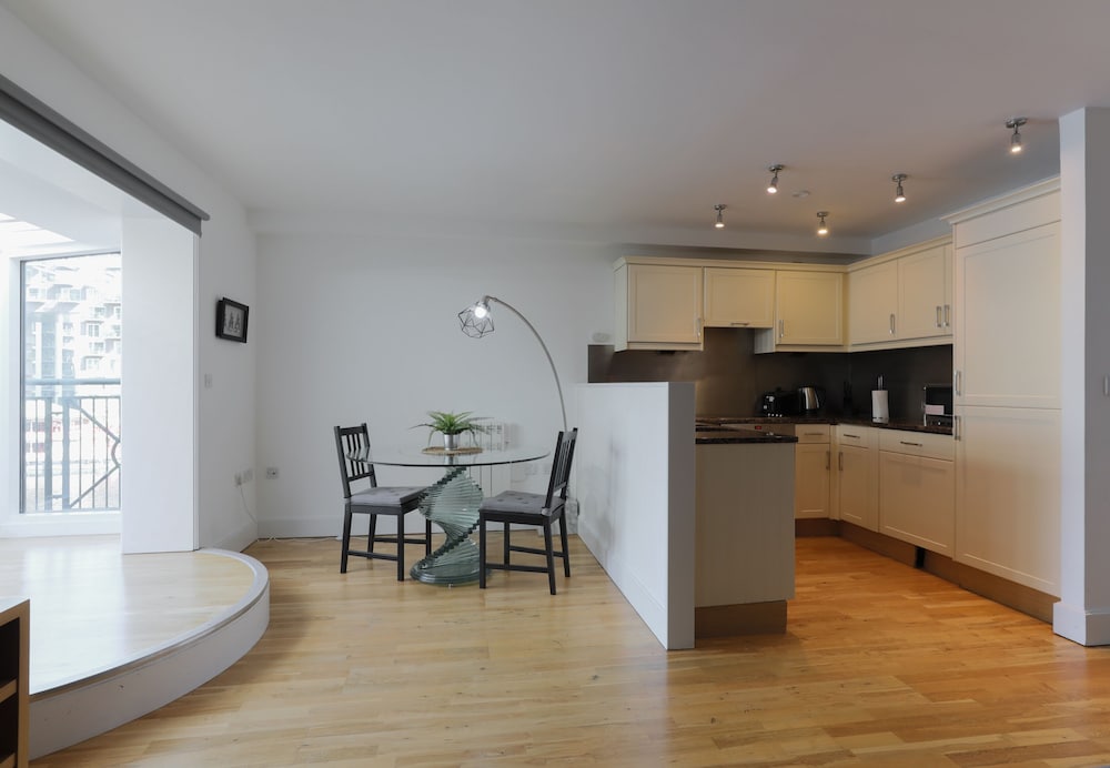 Фото StayInn Canary Wharf