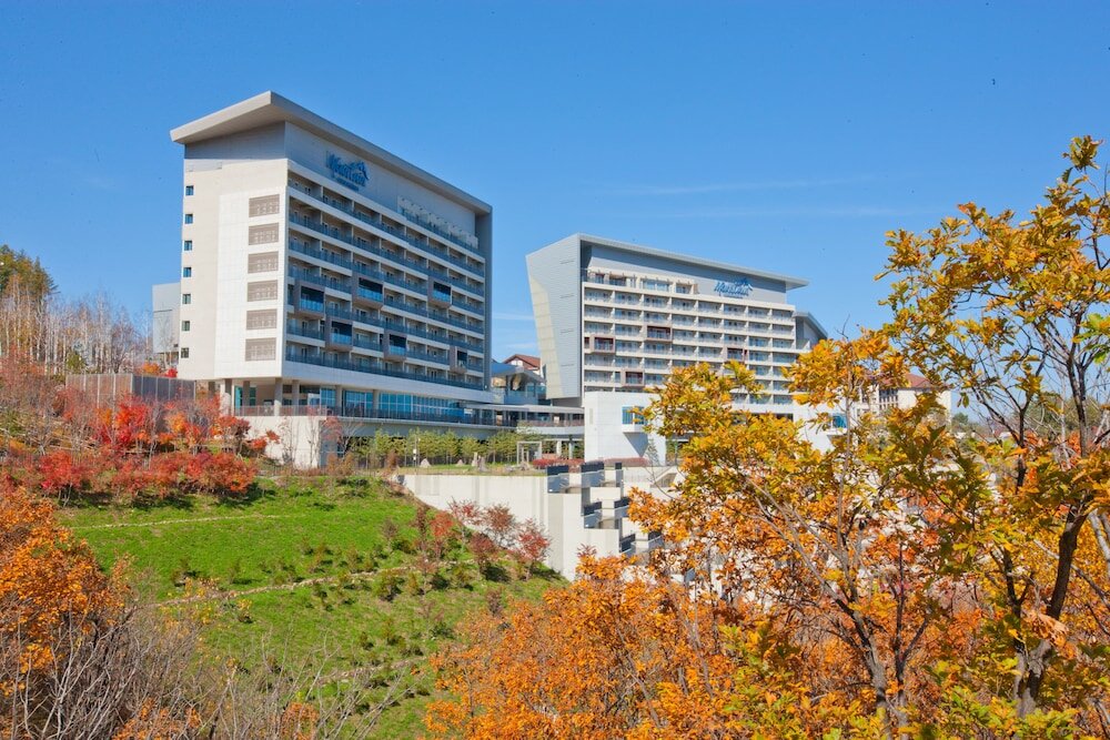 Фото High1 Condominium