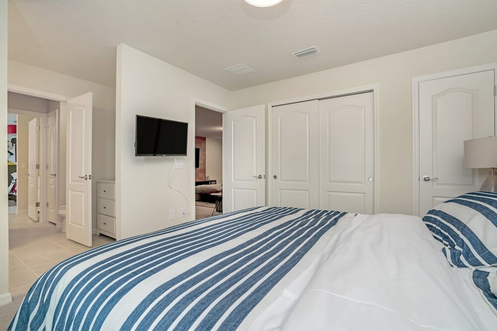 Фото 8 Bed 6 Ba Villa with Games, Pool & SPA