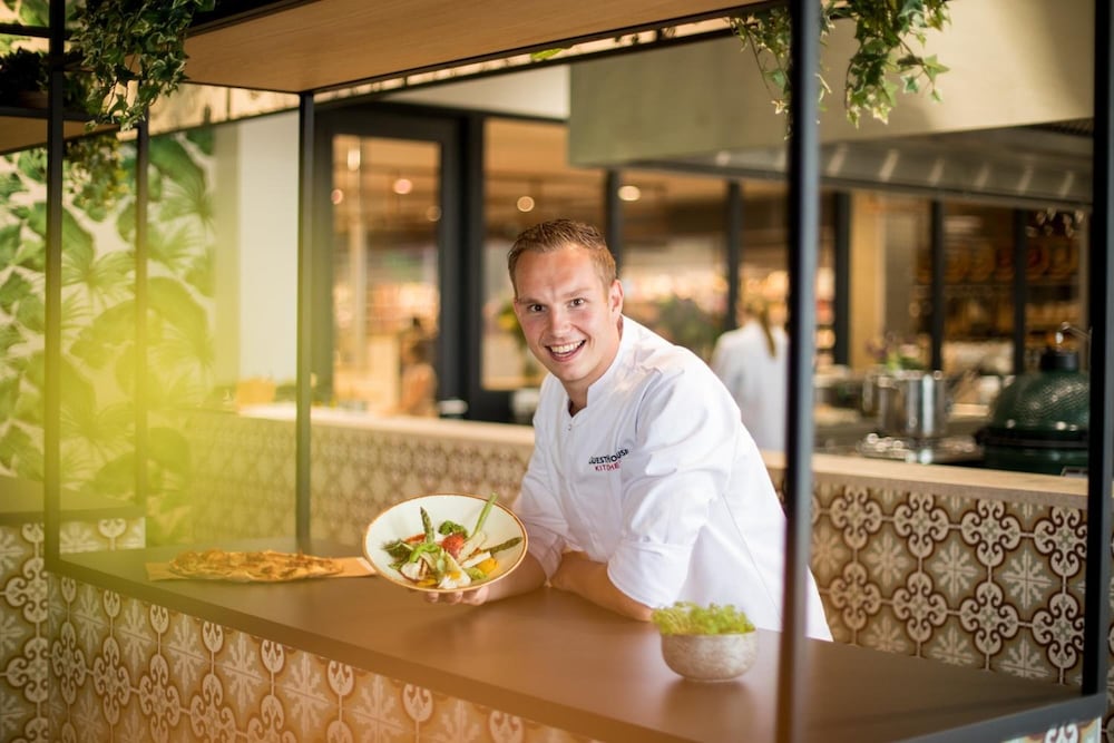 Фото Hotel de Kroon Kaatsheuvel