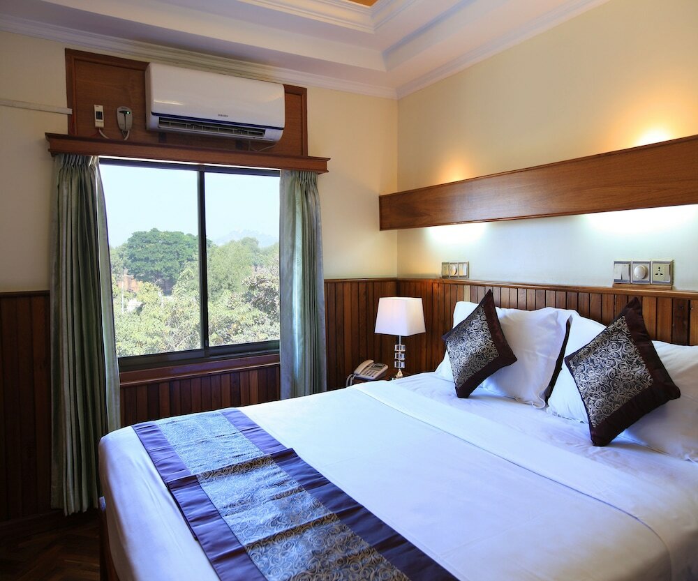 Фото The Hotel Emperor