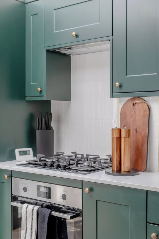 Фото Contemporary Elegance - 2bd Flat, Clapham!