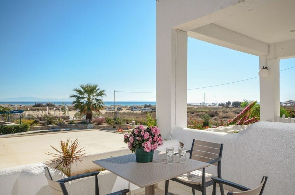 Фото Crystal Naxos 2 Apartments at Mikri Vigla