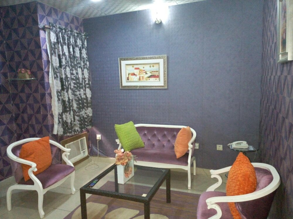 Фото Erith Apartments and Suites