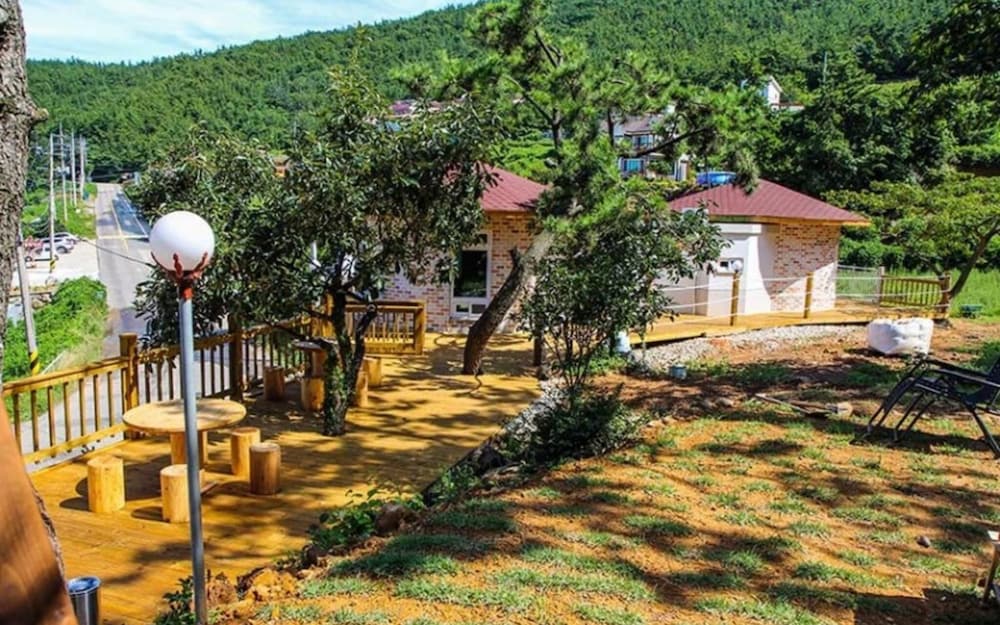 Фото Yeosu Hayanjeongwon Pension