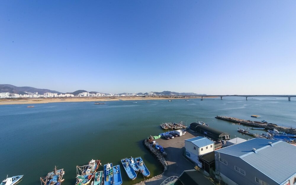 Фото Busan Myeongji Heritage Design Hotel