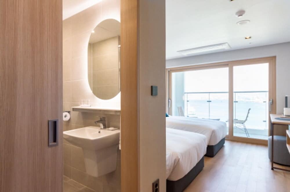 Фото Busan Connect Ocean Hotel