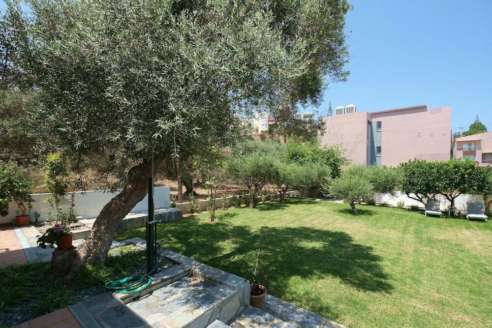 Фото Newly renovated Garden Flat