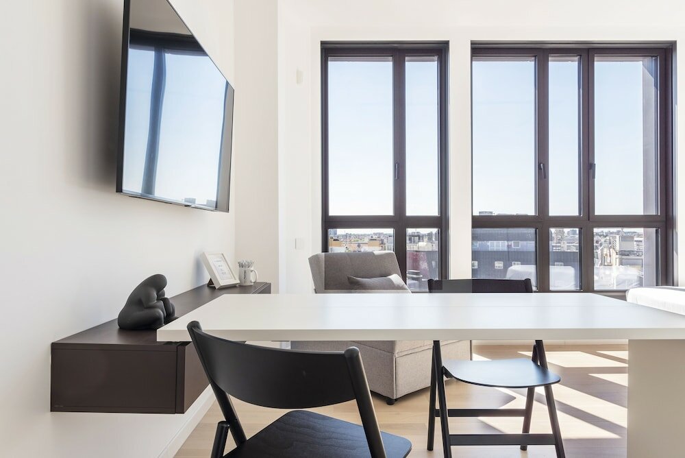 Фото Easyhomes - Central Tower