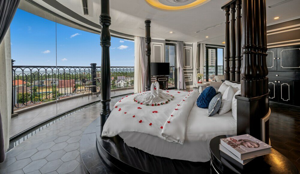 Фото Hotel Del Luna by Luk Global