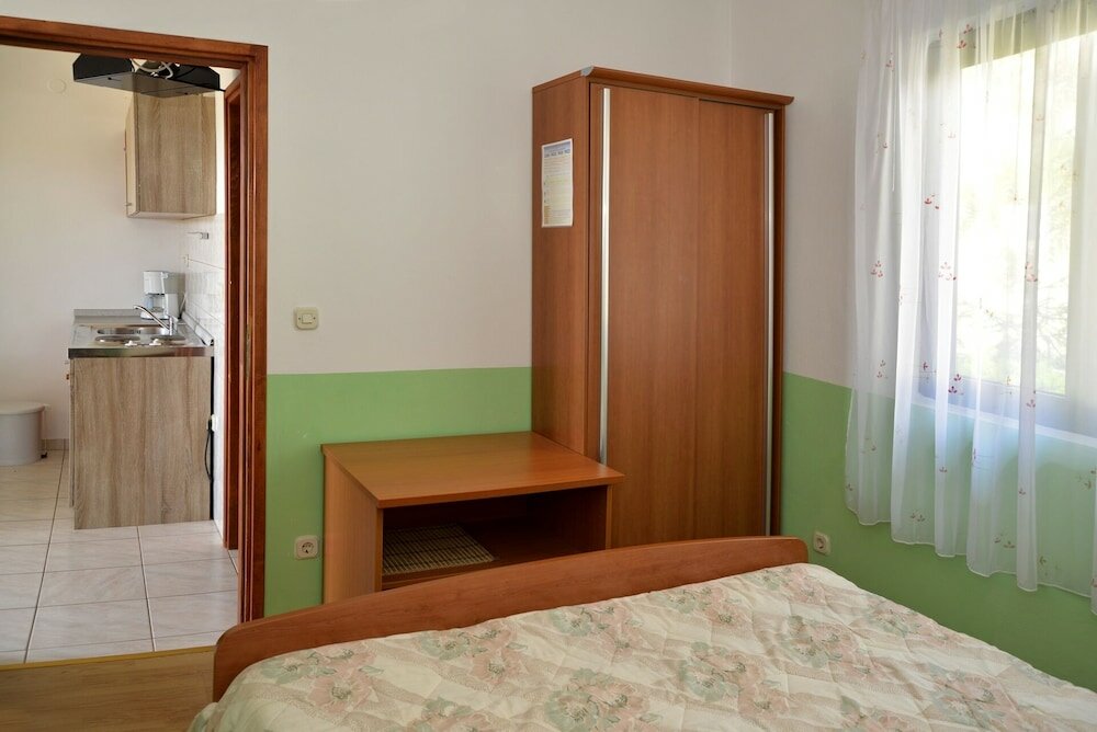 Фото Toni - With Pool and View - A1