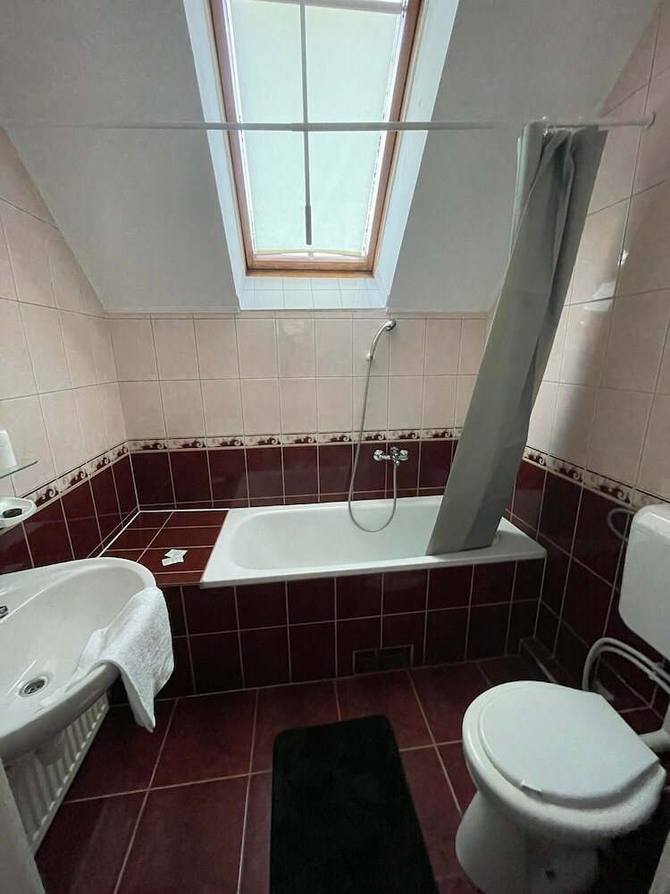 Фото Tölgyfa Panzió