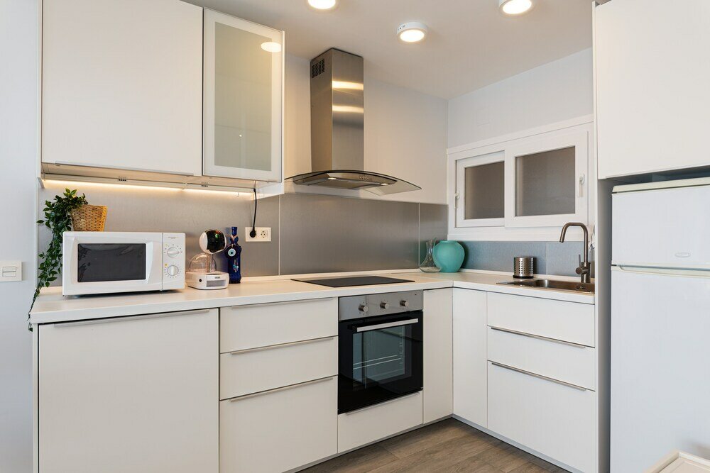 Фото Sea View Apartment 2 Min Walk From the Beach