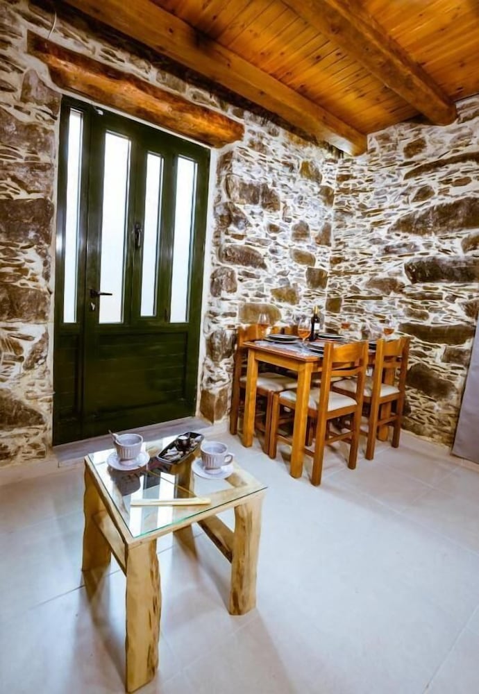 Фото Ellafos Traditional Living